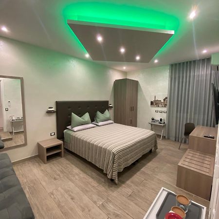 Bed and Breakfast Domus Cinecitta Rom Exterior foto
