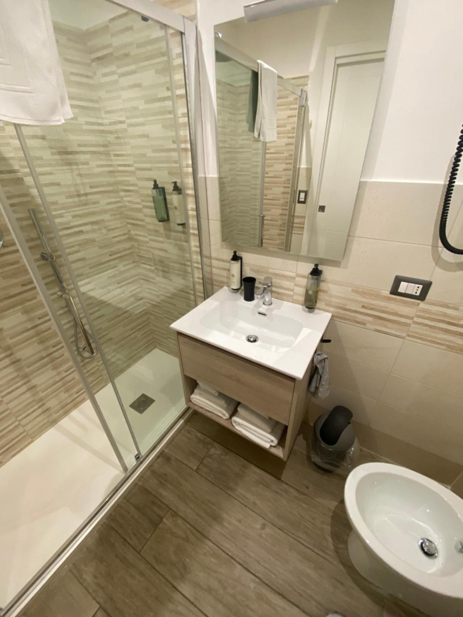 Bed and Breakfast Domus Cinecitta Rom Exterior foto