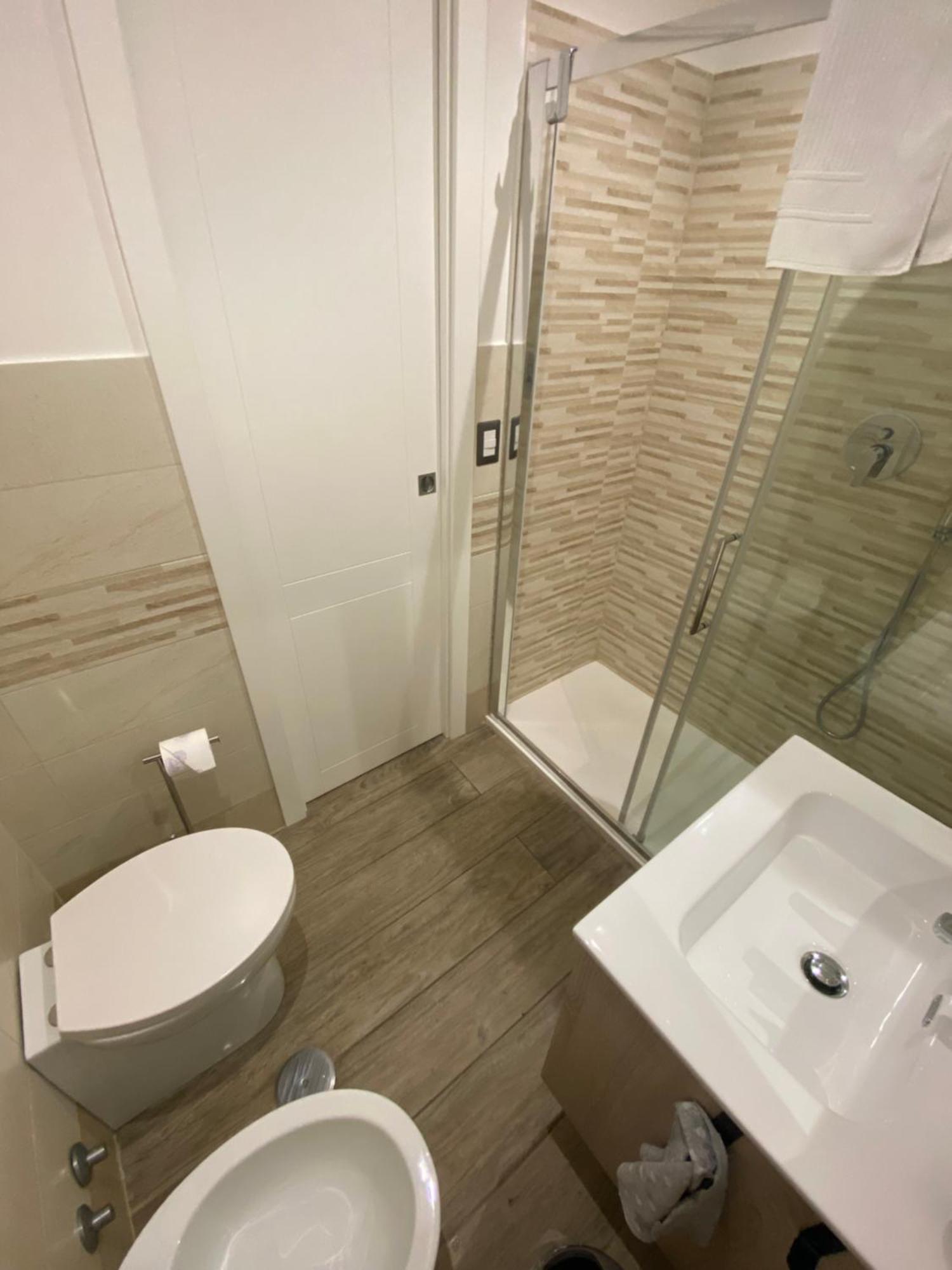 Bed and Breakfast Domus Cinecitta Rom Exterior foto