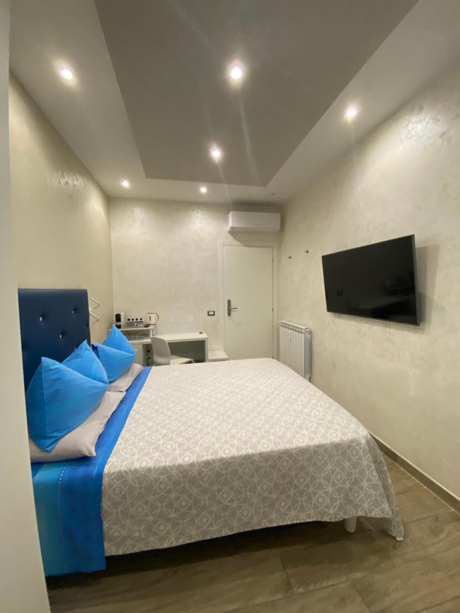 Bed and Breakfast Domus Cinecitta Rom Exterior foto